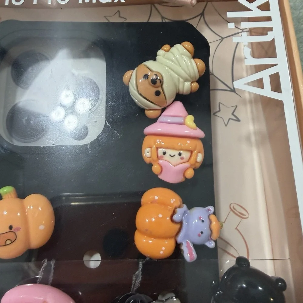 Artikl iPhone 15 Pro Max POP CHARMS HALLOWEEN  Phone Case with 15 Charms